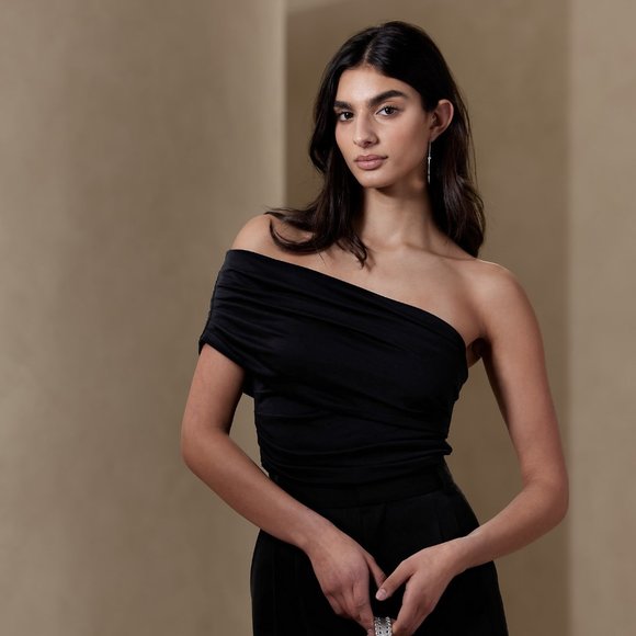 Banana Republic One-Shoulder Large Black Top - Picture 1 of 3